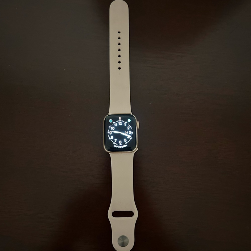 Smart Wearable with Cream Band